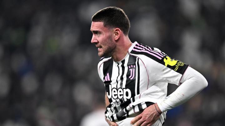  意媒：为完成DV9续约，尤文可能会设置一笔相当可观的签字费 新闻 意媒：为完成DV9续约，尤文可能会设置一笔相当可观的签字费 新闻