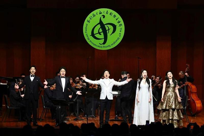  室内乐编制重构中国艺术歌曲：廖昌永的百年探索与出海实践 文化旅游