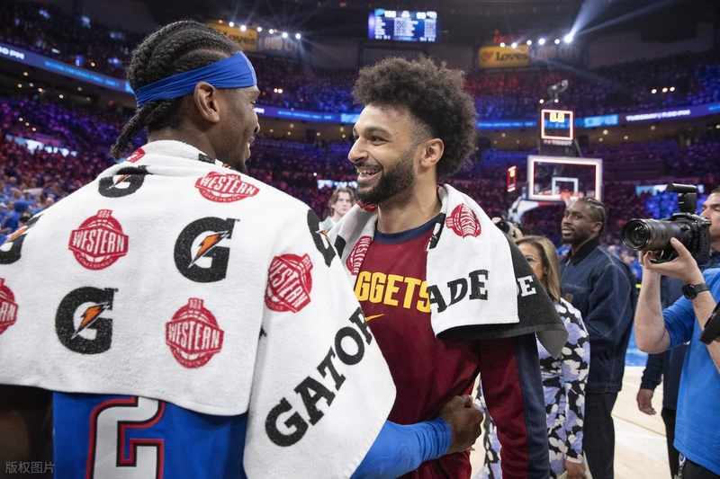  当强队开始"演戏"，普通球迷的心酸与无奈：聊聊那些被牺牲的精彩 体育新闻