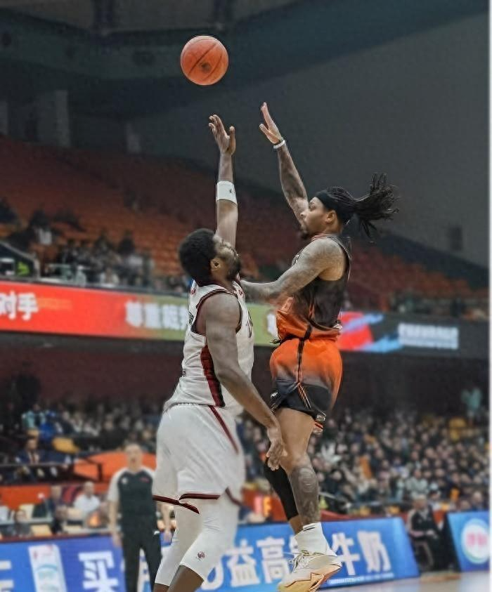 CBA保六生死局：山东高速外援困局与赛程陷阱的深度技术复盘